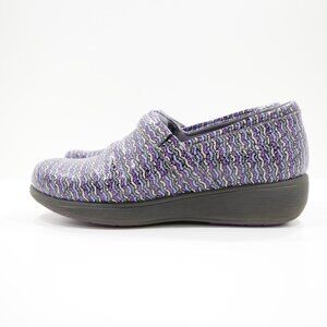 SoftWalk Meredith Purple Leather Slip Resistant Nurse Clogs - 9.5